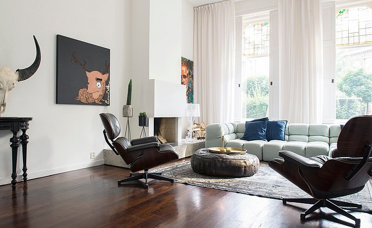 hoofdbeeld, huiskamer met designmeubels